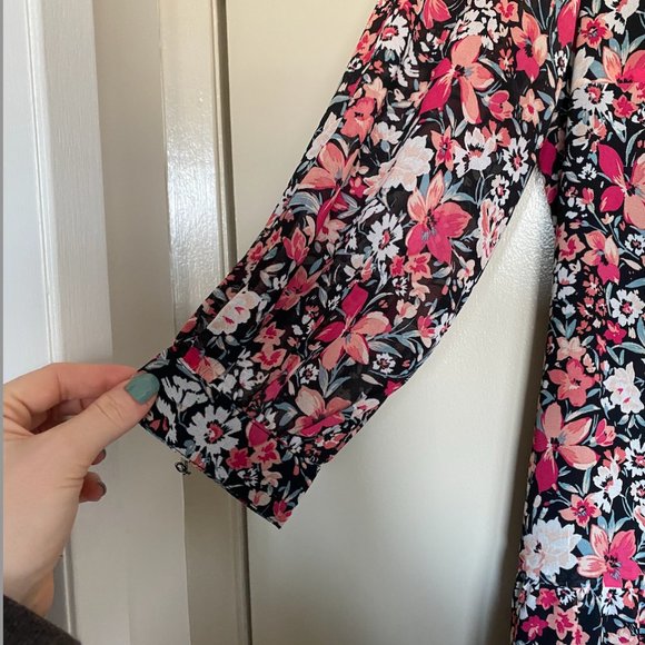 Dynamite Floral Tie Dress - Picture 4 of 4